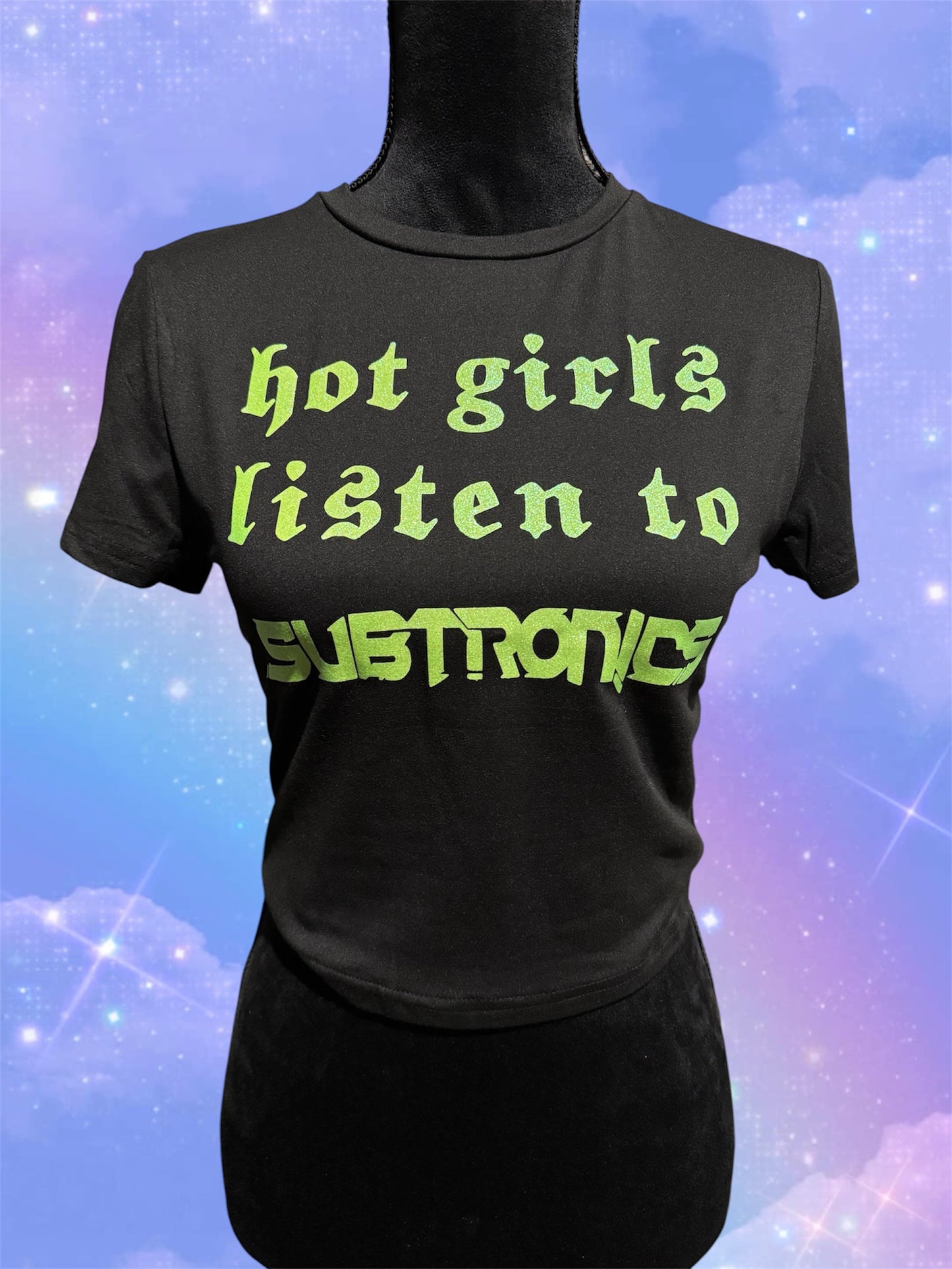 hot girls listen to subtronics croptop