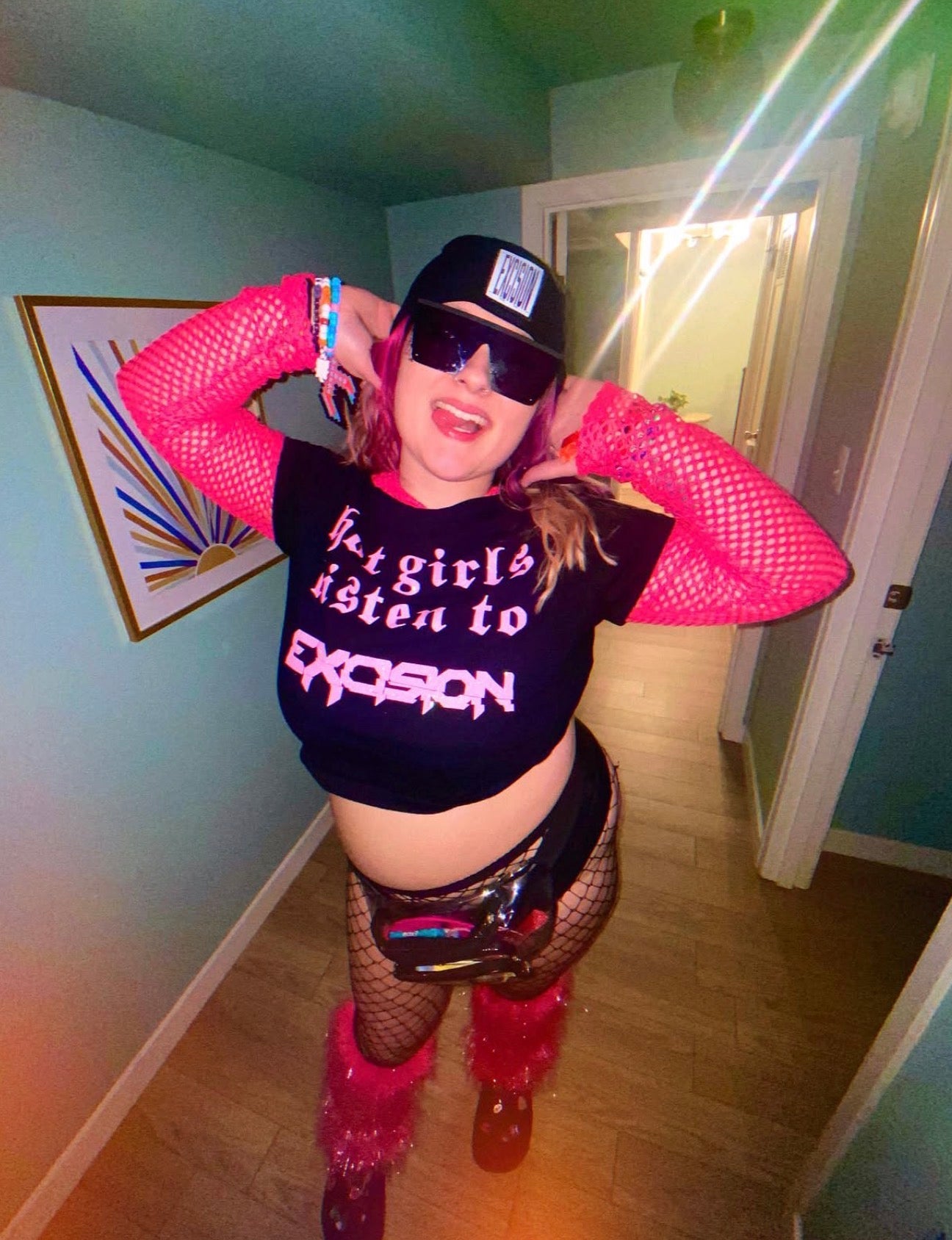 hot girls listen to excision croptops