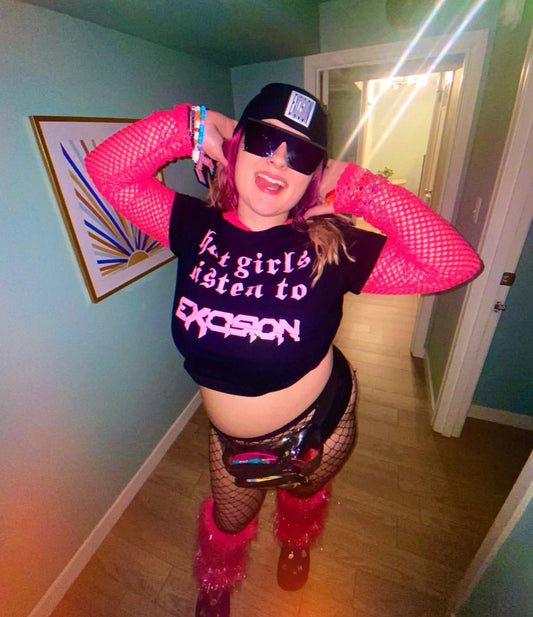 hot girls listen to excision croptops